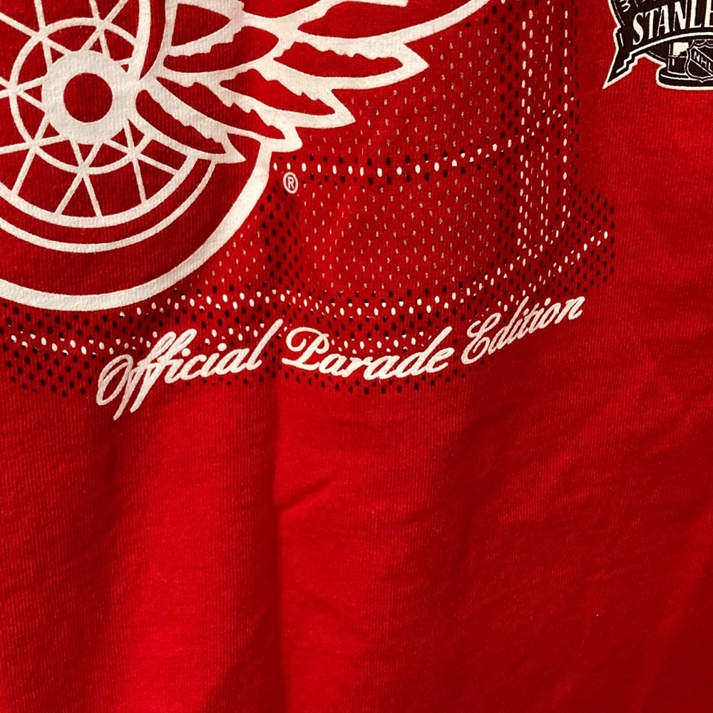 Red Wings T-shirt - Picture 4 of 7